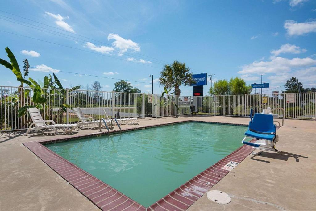 Rodeway Inn & Suites Winnfield Exteriér fotografie